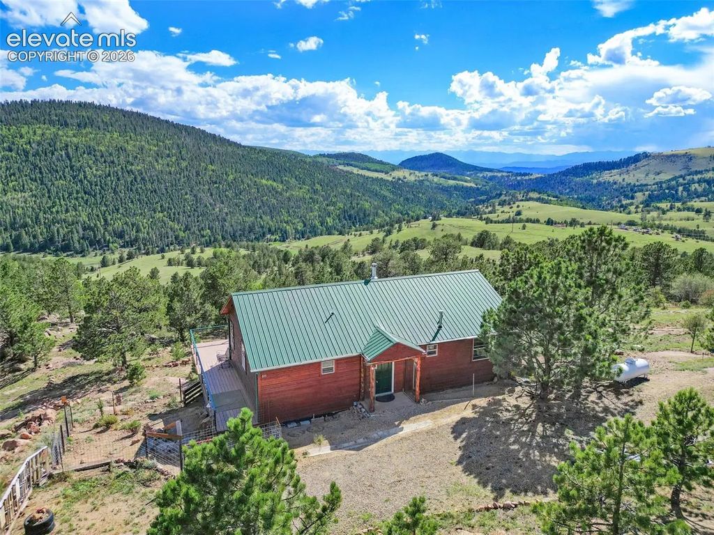 800 W Lee Avenue, Victor
