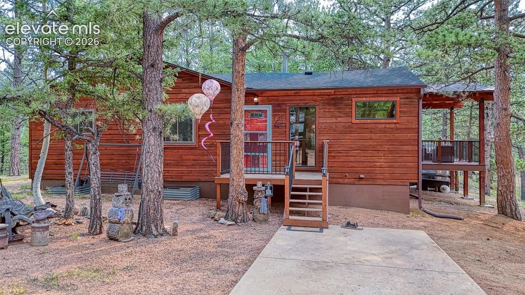 5544 County Road 5, Divide