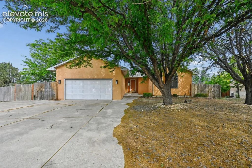 979 S Alexis Lane, Pueblo
