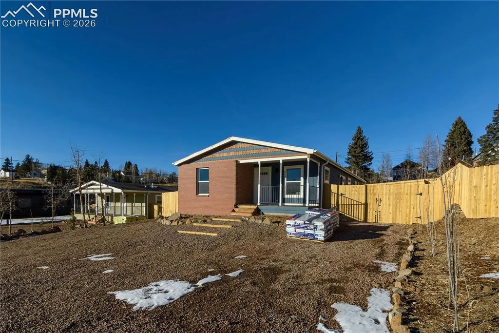 525 Carr Avenue, Cripple Creek