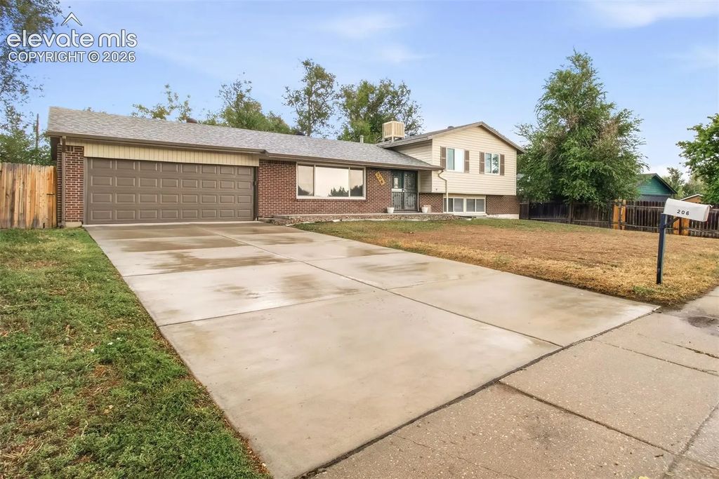 206 Catalina Place, Colorado Springs