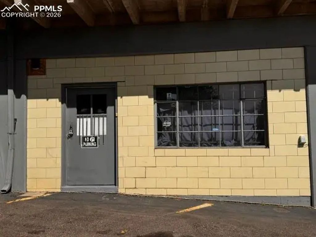1524 N Circle Drive 1526 1/2 B, Colorado Springs