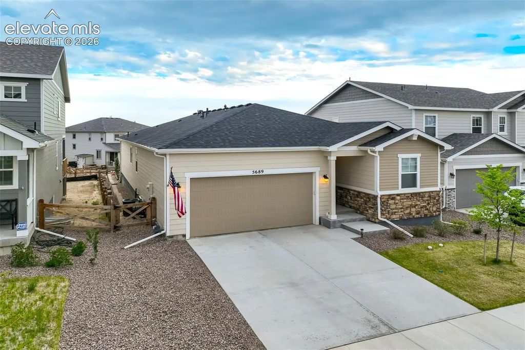 5689 Mammoth Lane, Colorado Springs