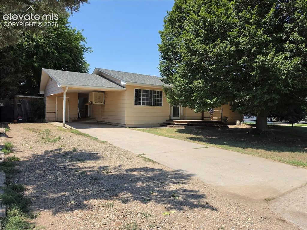 1103 S 19th Street, Rocky Ford