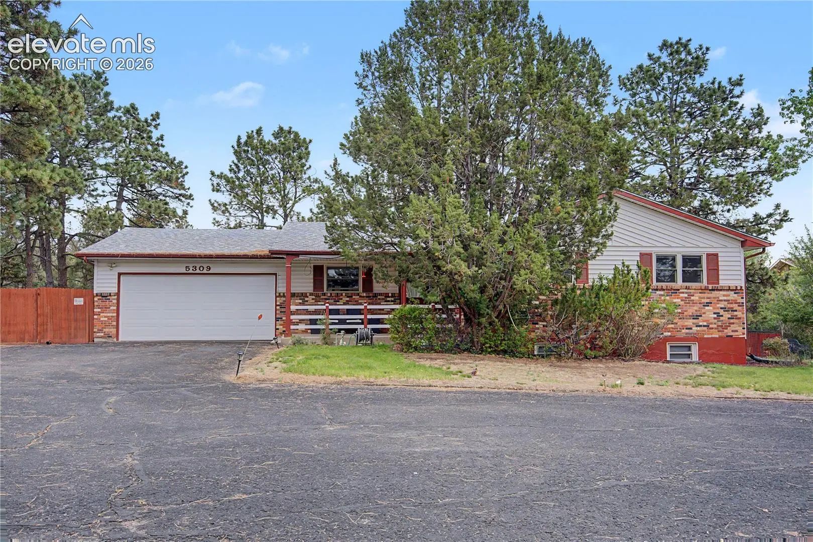 Residential for Sale by 5309 Flintridge Drive in the Colorado Springs, located in the neighborhood of Vista Grande