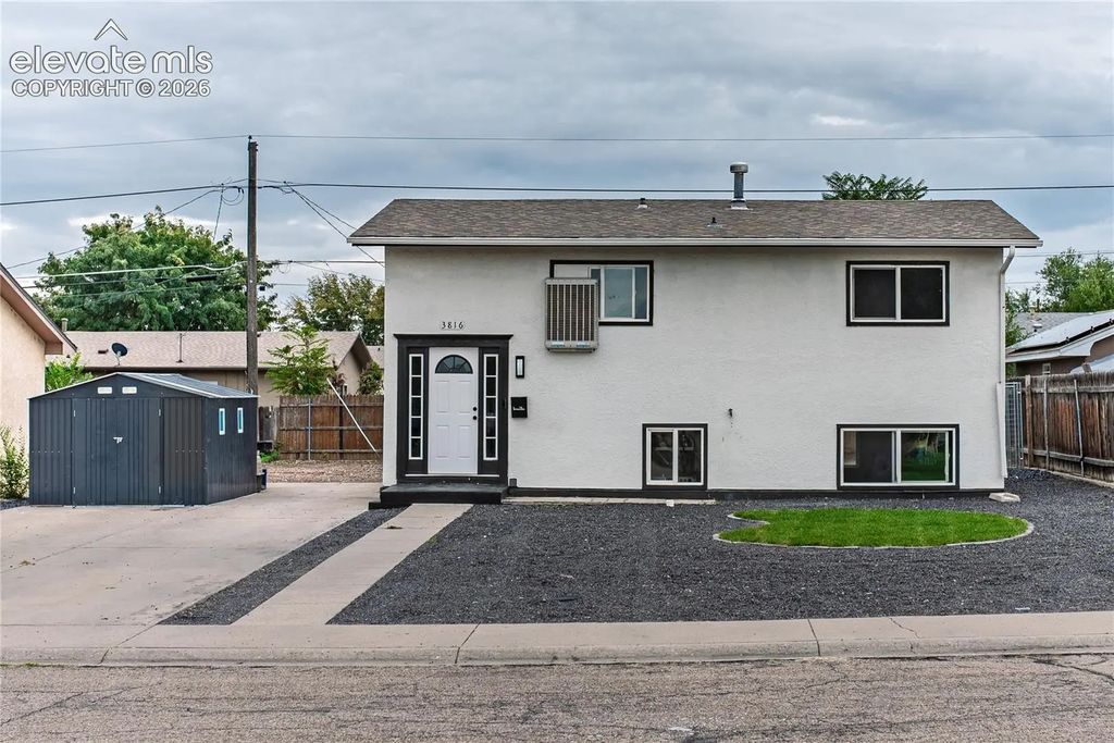 3816 Devonshire Lane, Pueblo