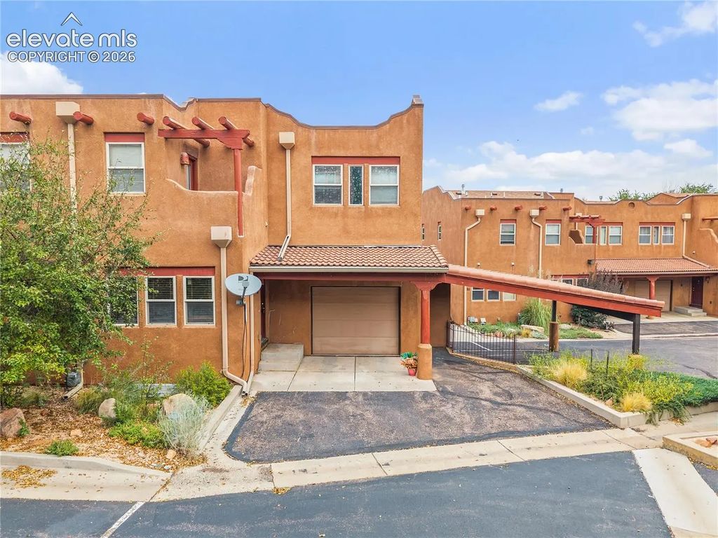 18 Taos Place, Manitou Springs
