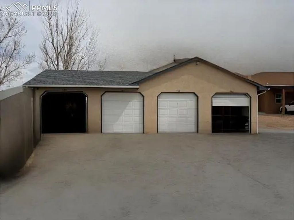 743 E Laporte Drive 745, Pueblo