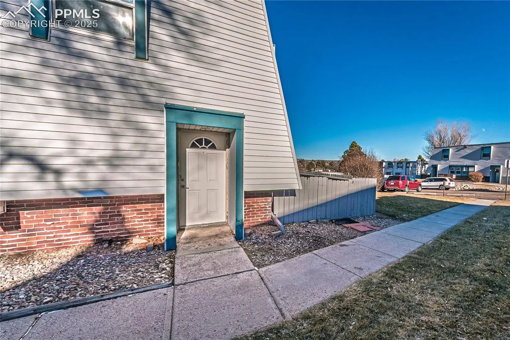 2997 E Fountain Boulevard, Colorado Springs