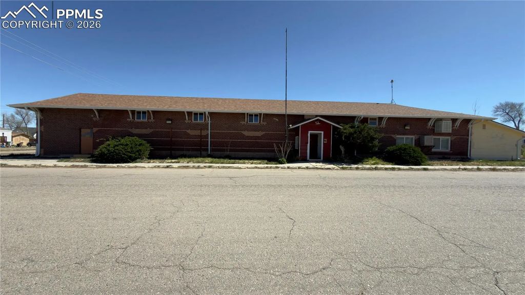 664 2nd Avenue, Deer Trail