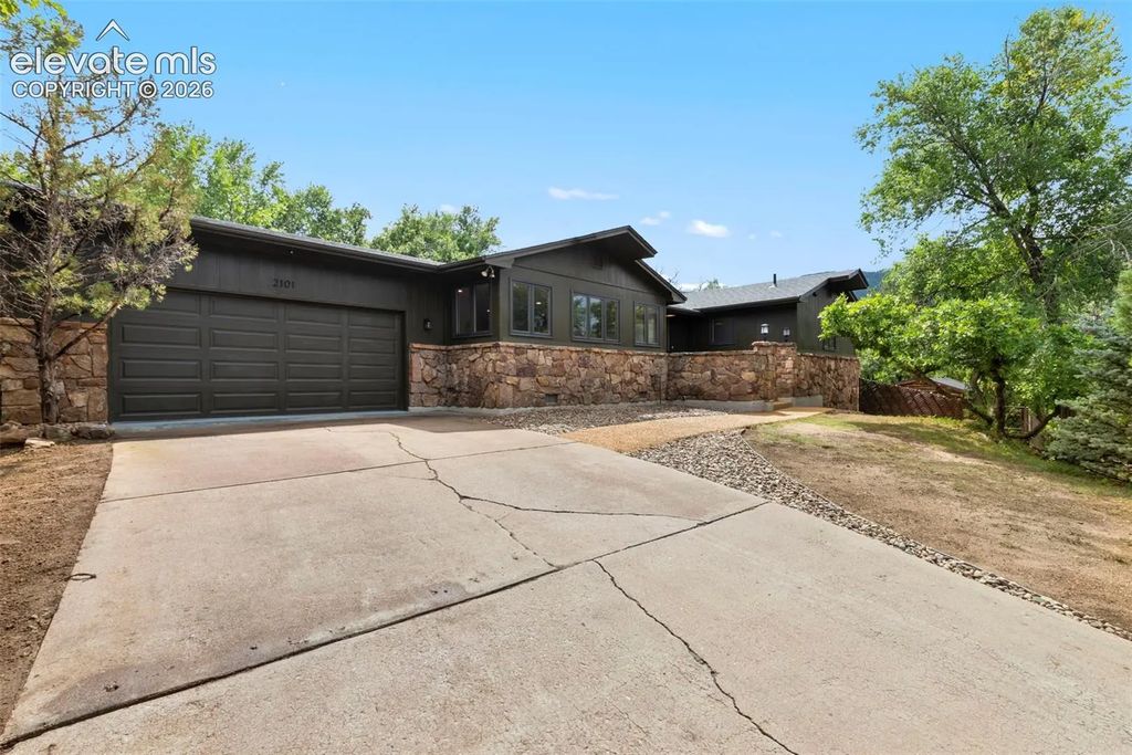 2101 Constellation Drive, Colorado Springs