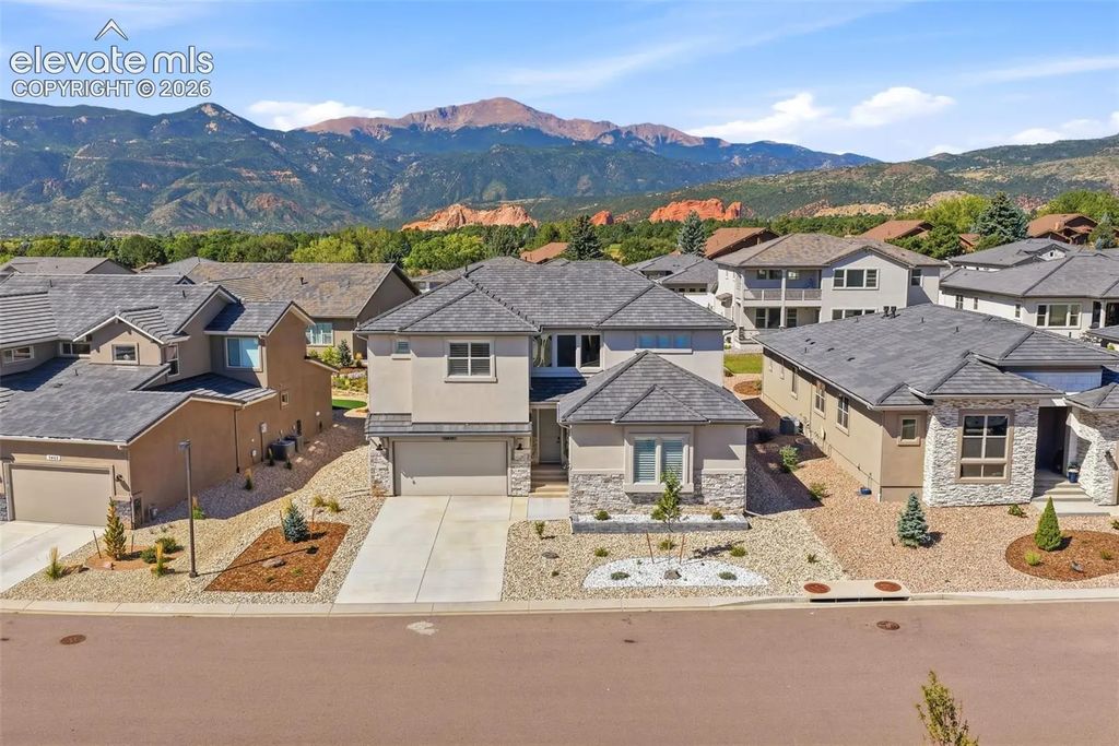 3414 Crest Hollow View, Colorado Springs