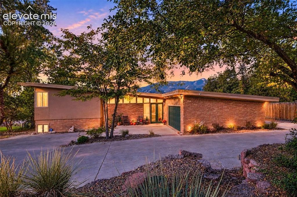 2230 Mesa Road, Colorado Springs