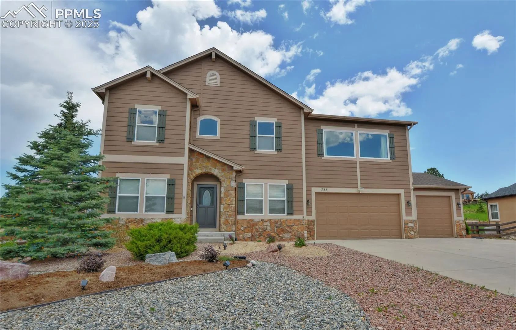 MLS #8351919 for Sale at 735 Woodmoor Acres Drive, in the city of Monument, 80132