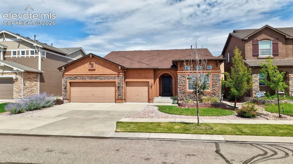 5918 Monashee Court, Colorado Springs