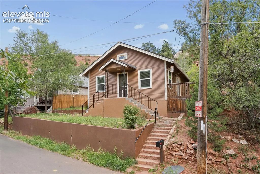 407 Washington Avenue, Manitou Springs