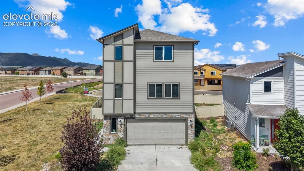 7406 Alatna Place, Fountain