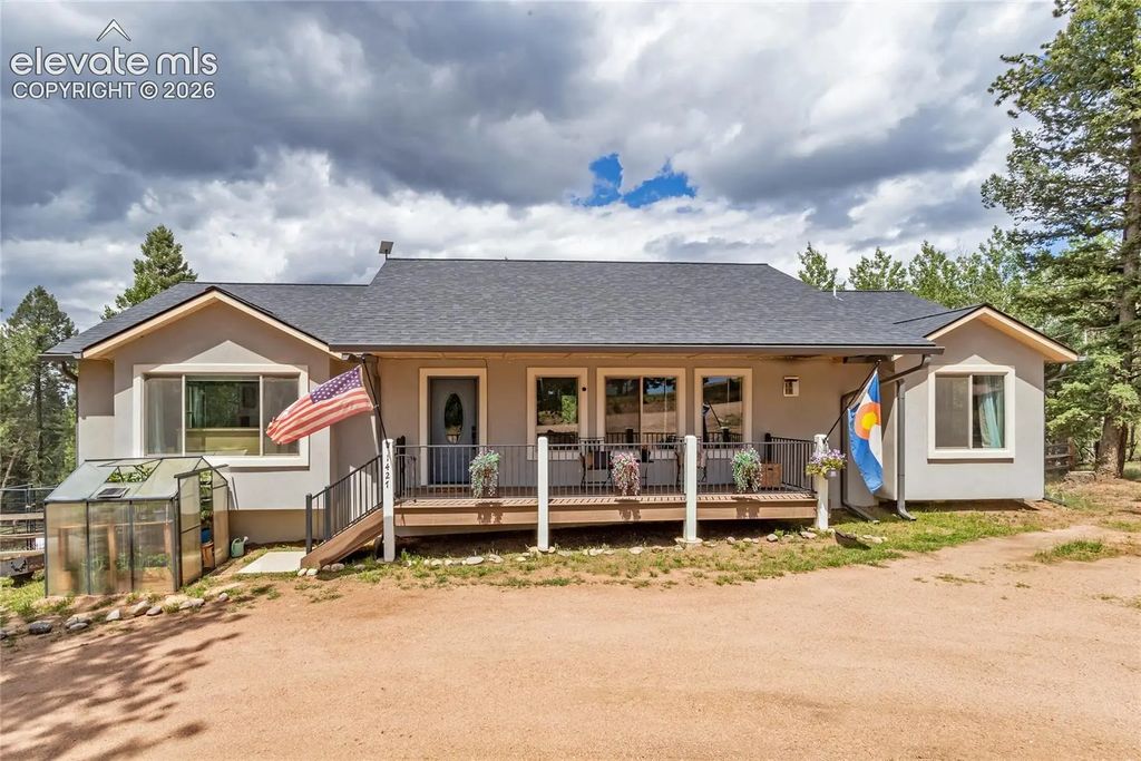 1427 N Mountain Estates Road, Florissant