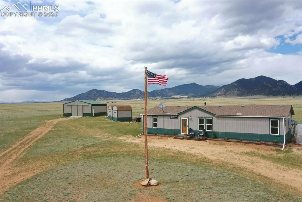 463 Snowshoe Lane, Lake George