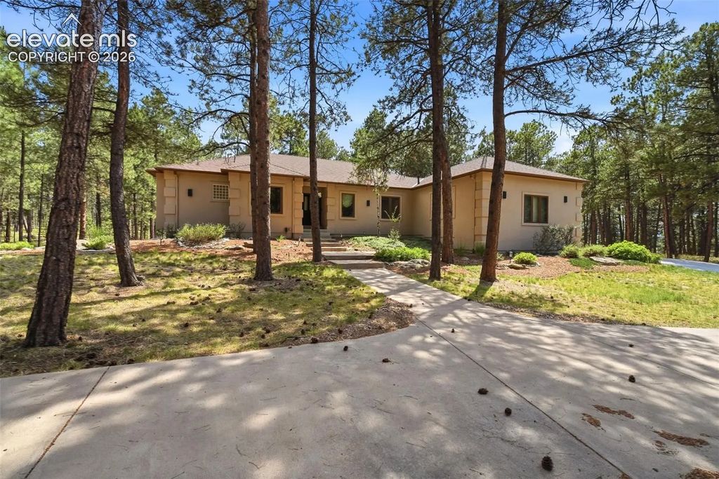 3925 Wavy Oak Drive, Colorado Springs