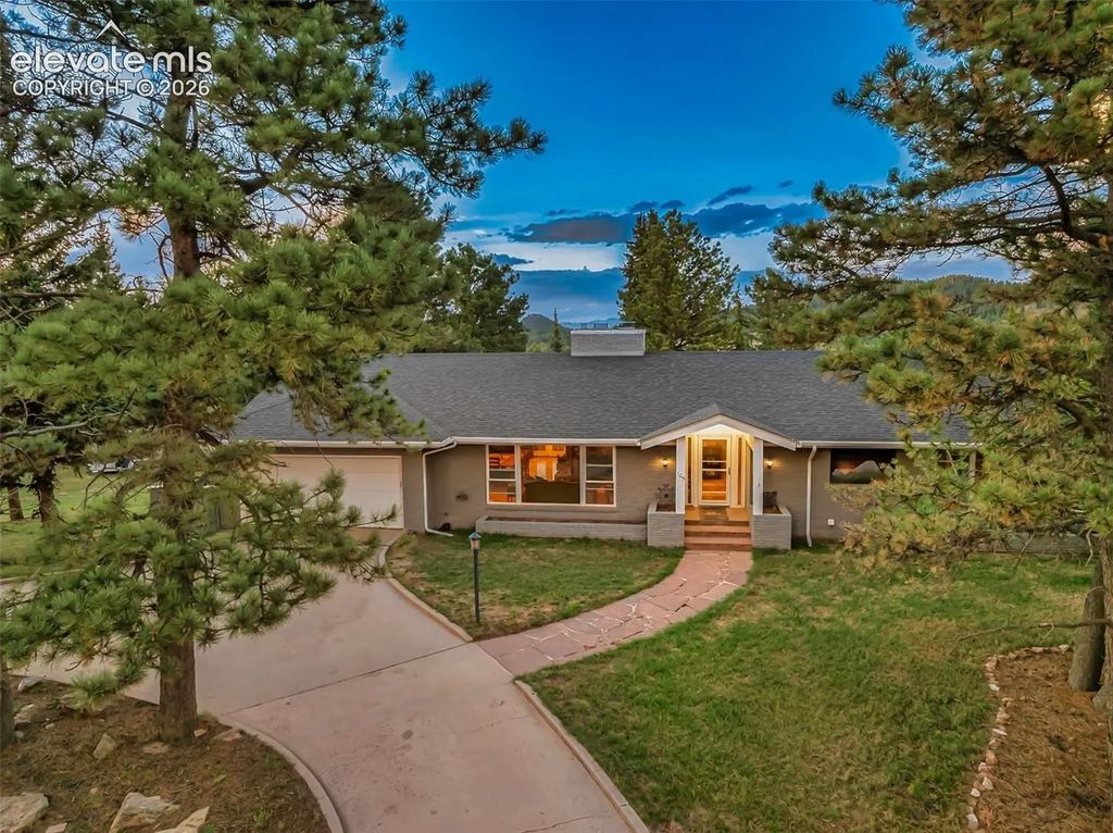 105 Piney Point Lane, Woodland Park