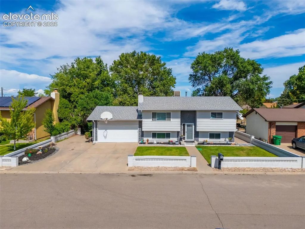 1256 20 1/2 Lane, Pueblo