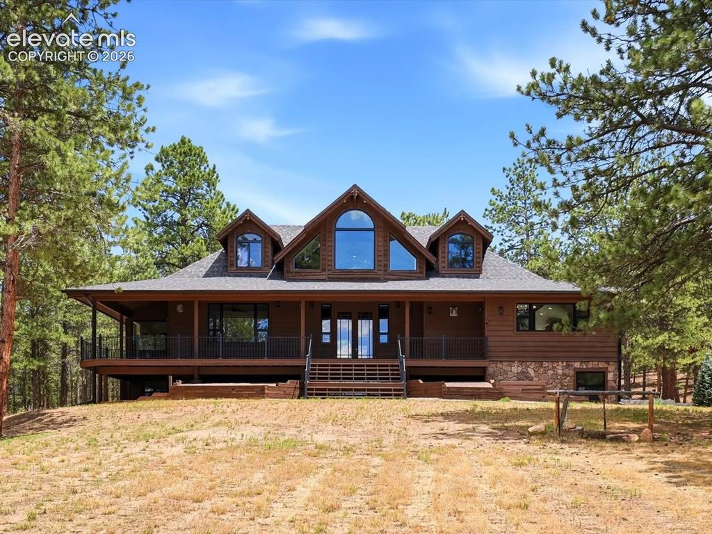 584 Pikes Peak Drive, Florissant