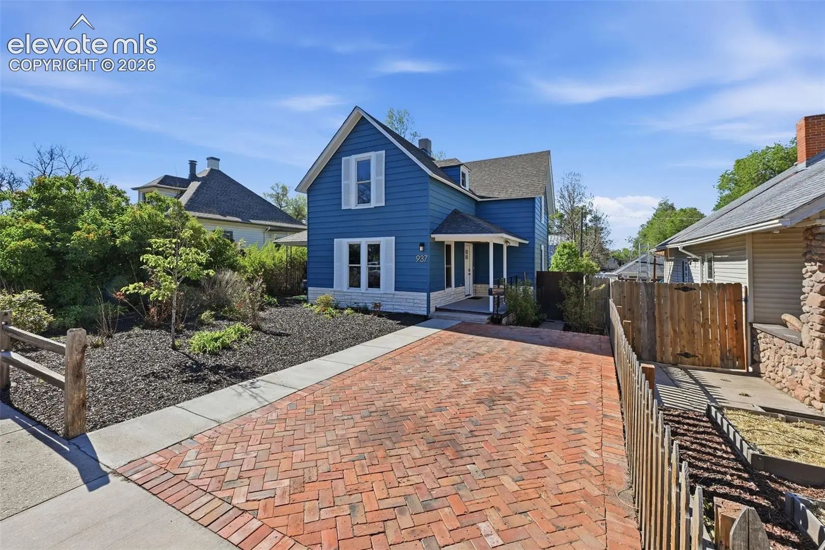 Residential Real Estate for Sale located in the neighborhood of Lake Park, in the city of Colorado Springs, CO