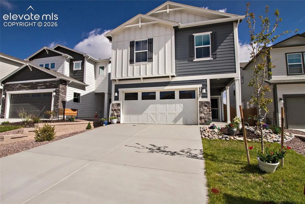 8627 Blue Feather Loop, Colorado Springs