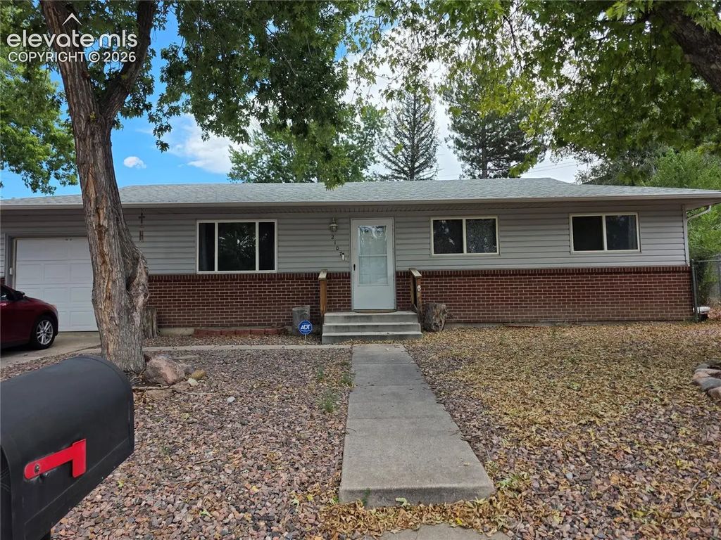 2107 Kensing Circle, Colorado Springs