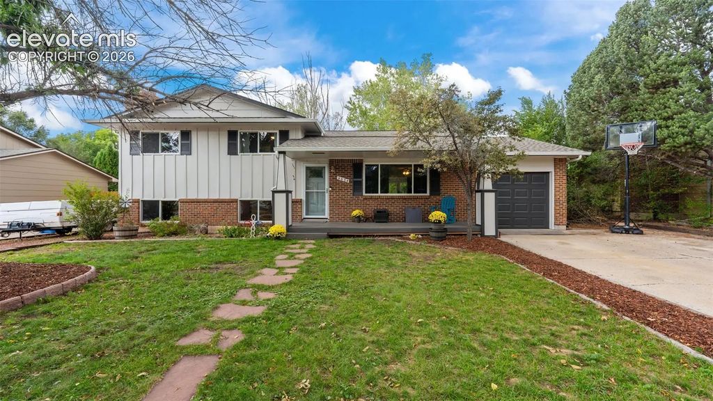 4634 Bella Drive, Colorado Springs