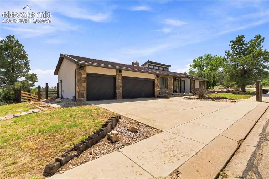 1335 Winding Ridge Terrace, Colorado Springs