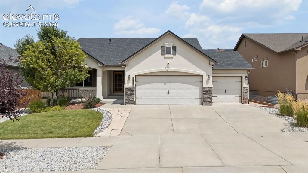 6840 Mustang Rim Drive, Colorado Springs