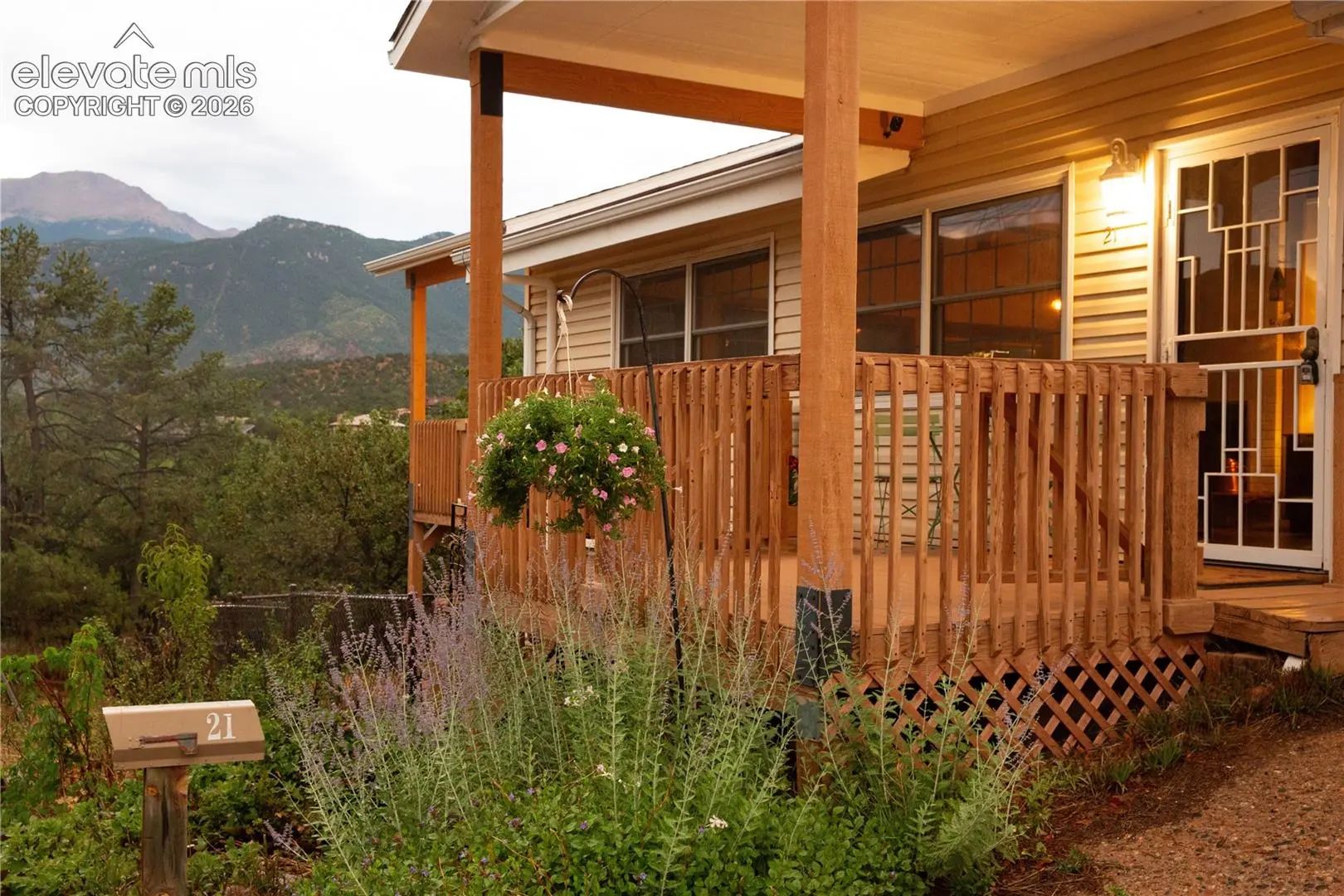 MLS Number 7521902 in the city of Manitou Springs Homes for Sale by Garden Of The Gods, the zipcode of 80829