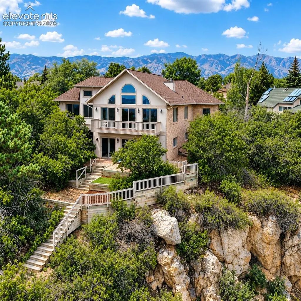 110 Sunbird Cliffs Lane, Colorado Springs
