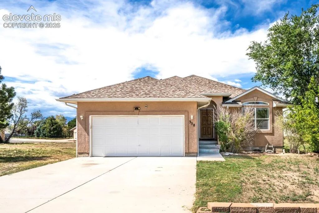 358 W Golden Eagle Way, Pueblo West