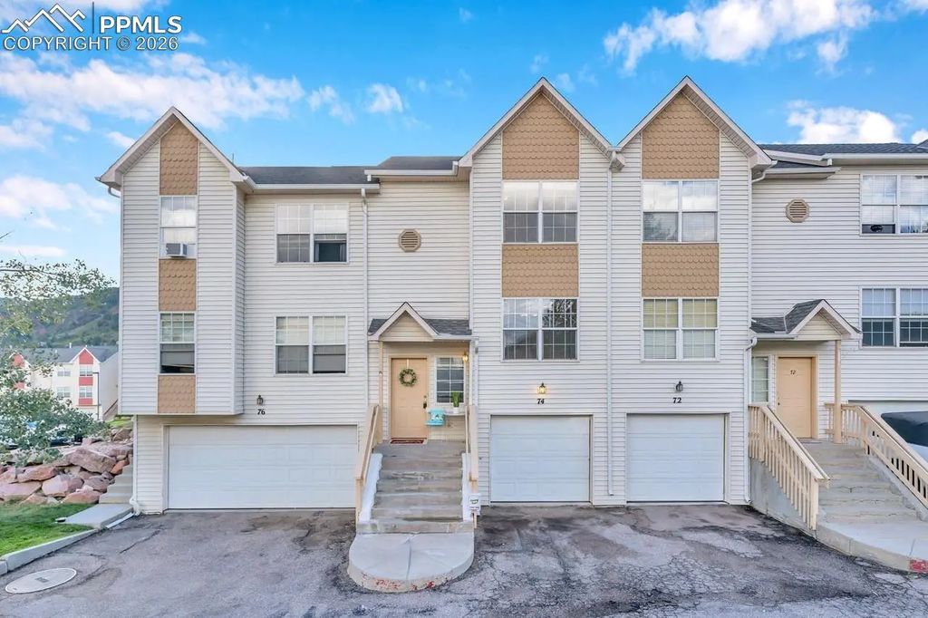 74 Vale Circle, Palmer Lake