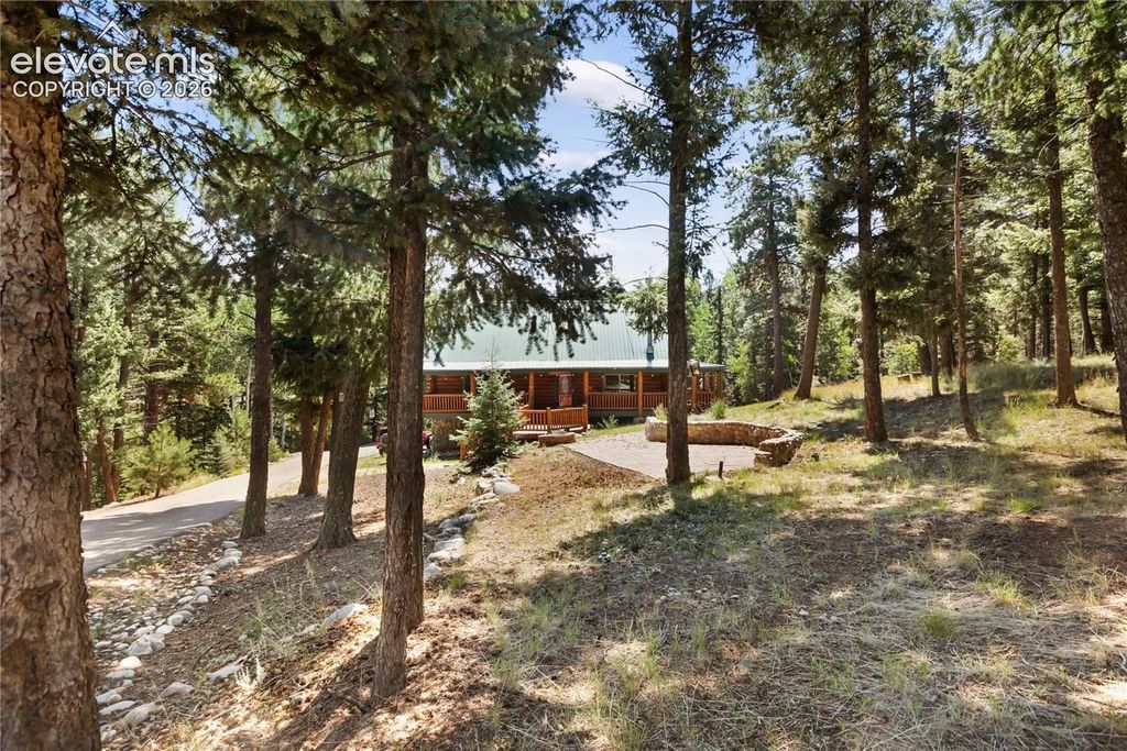 734 Kutsu Ridge Road, Florissant