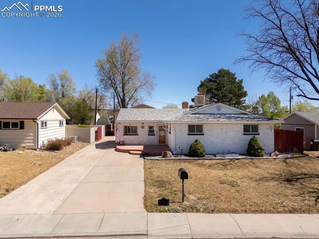 557 Rose Drive, Colorado Springs