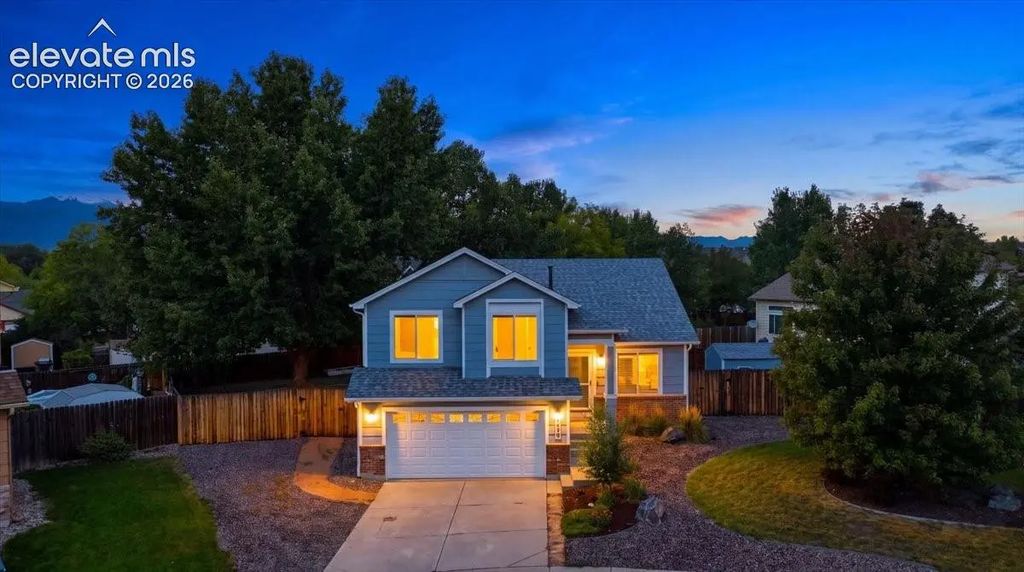 690 Snowpeak Court, Colorado Springs