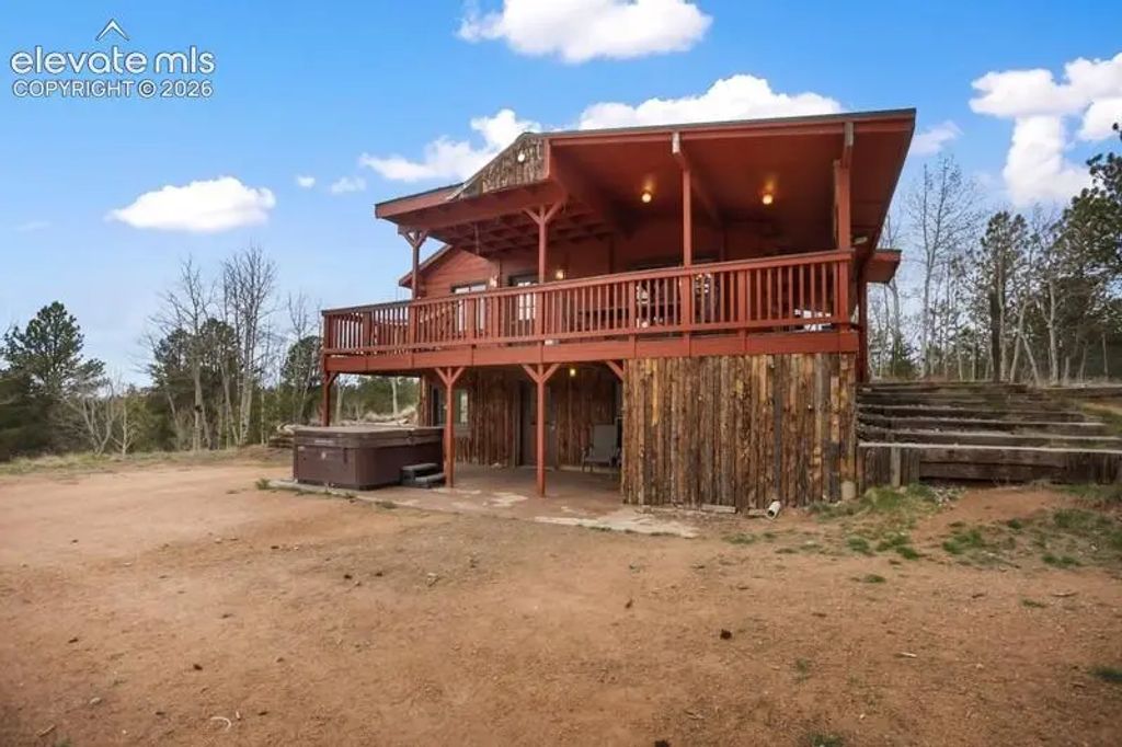 79 Beaver Creek Circle, Florissant