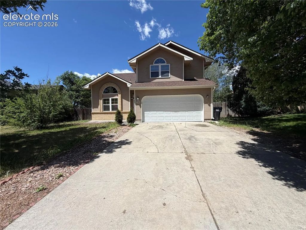 2140 Crystal River Drive, Colorado Springs
