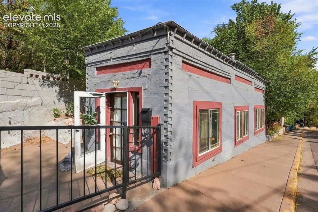 370 Ruxton Avenue, Manitou Springs