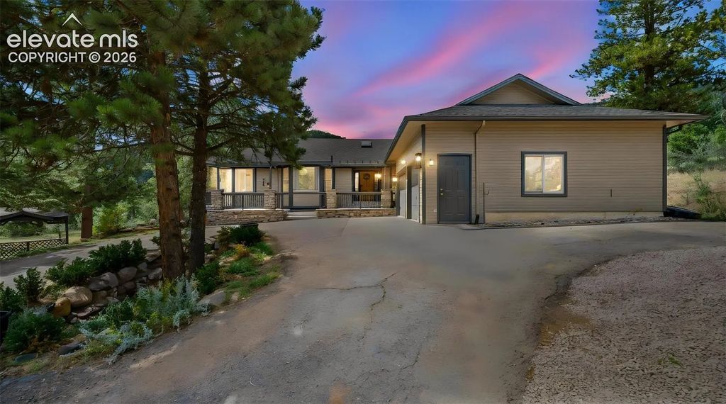 358 Creek Side Drive, Woodland Park