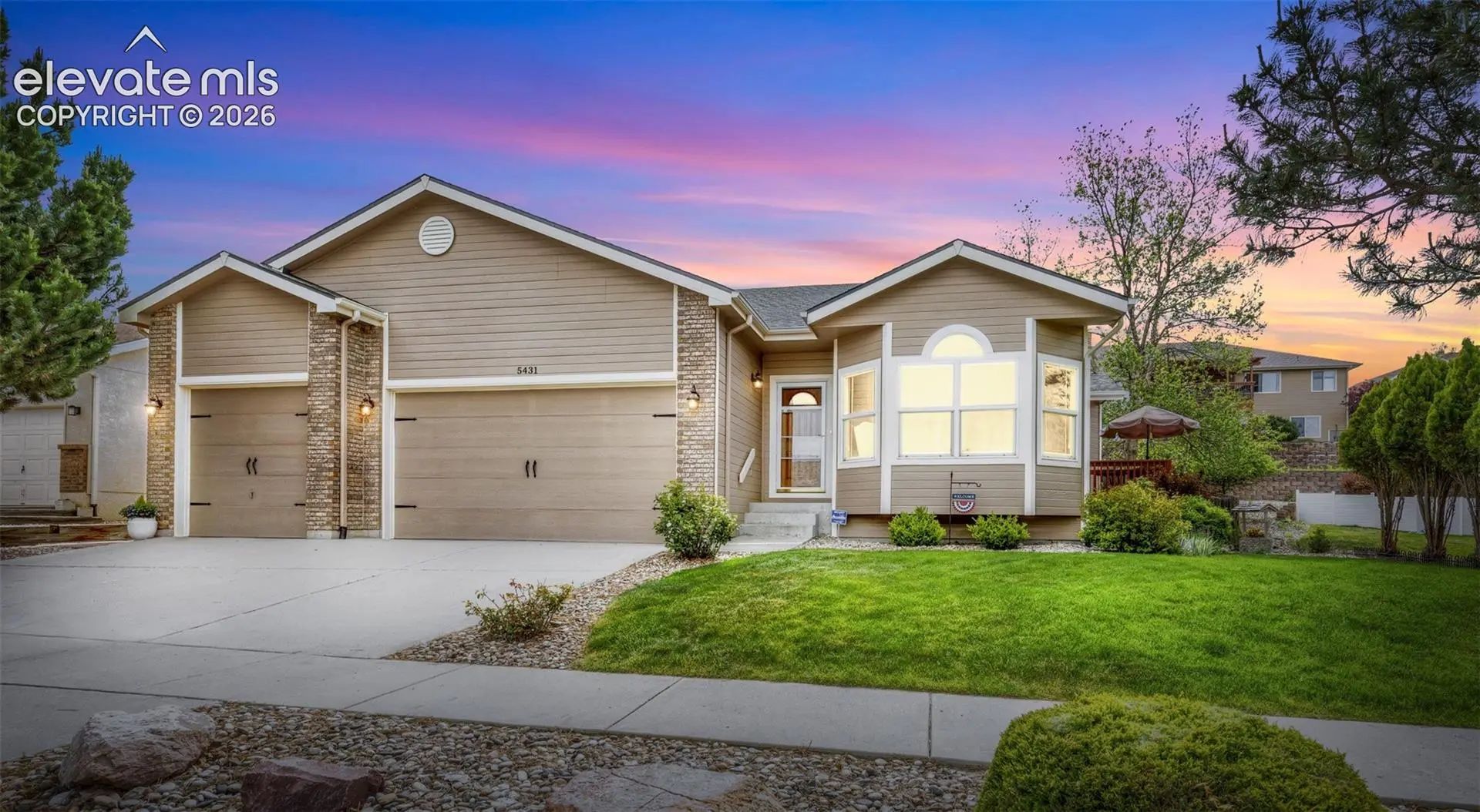 Residential Real Estate for Sale located in the neighborhood of Dakota Ridge, in the city of Colorado Springs, CO