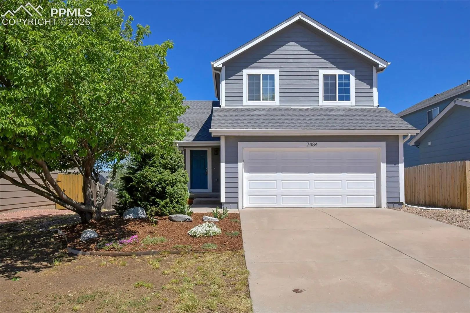 Residential Real Estate for Sale at 7484 Straggler Circle in the city of Colorado Springs by MLS #3552577