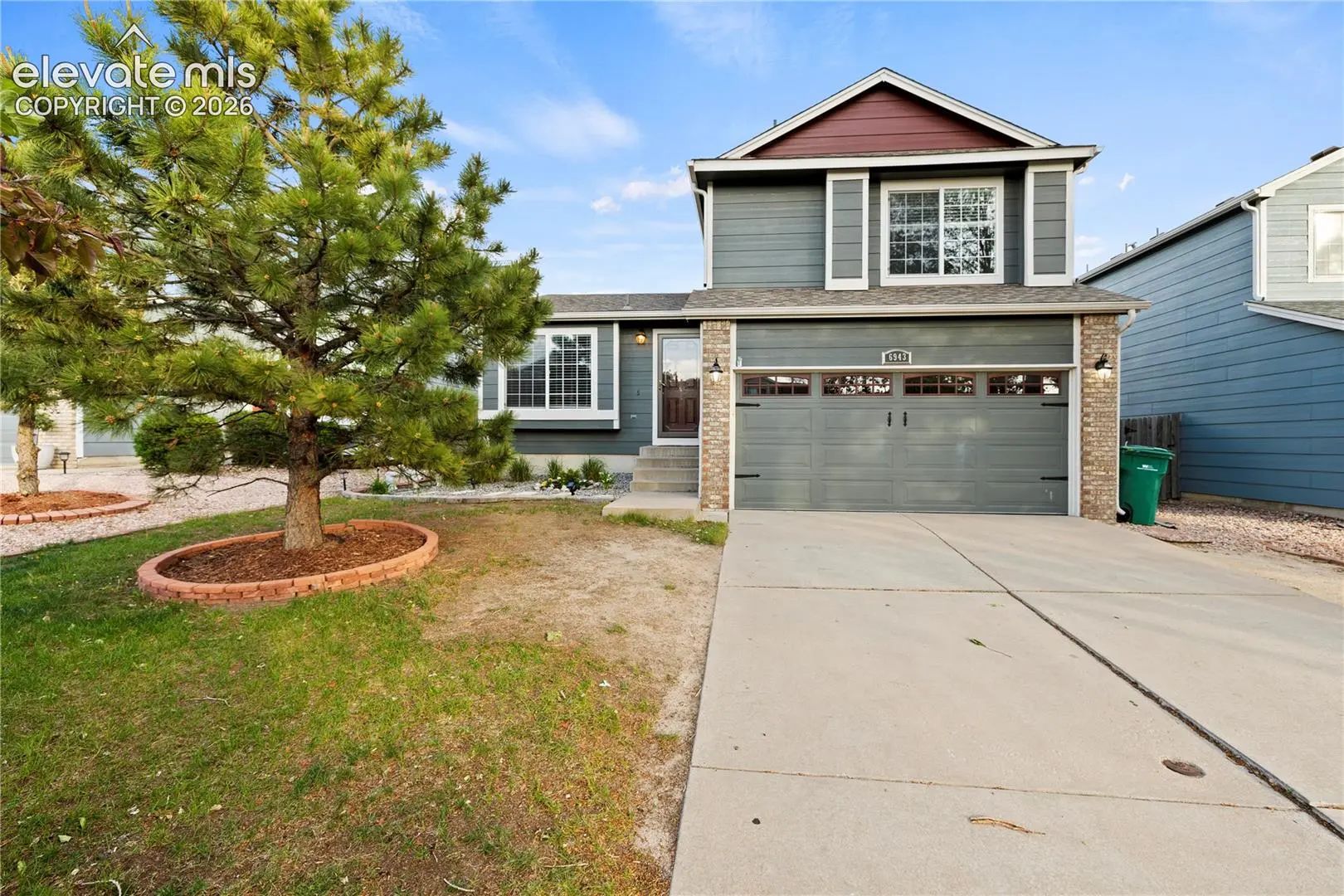 Residential Real Estate for Sale at 6943 Cabriolet Drive in the city of Colorado Springs by MLS #6508104