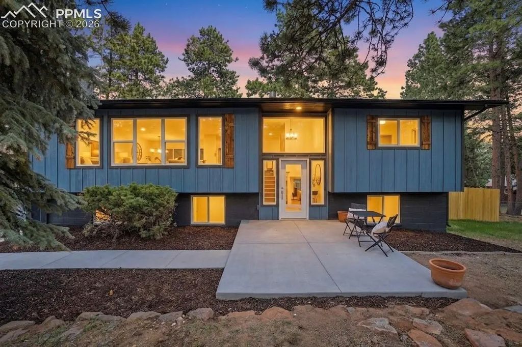 307 Evergreen Street, Woodland Park
