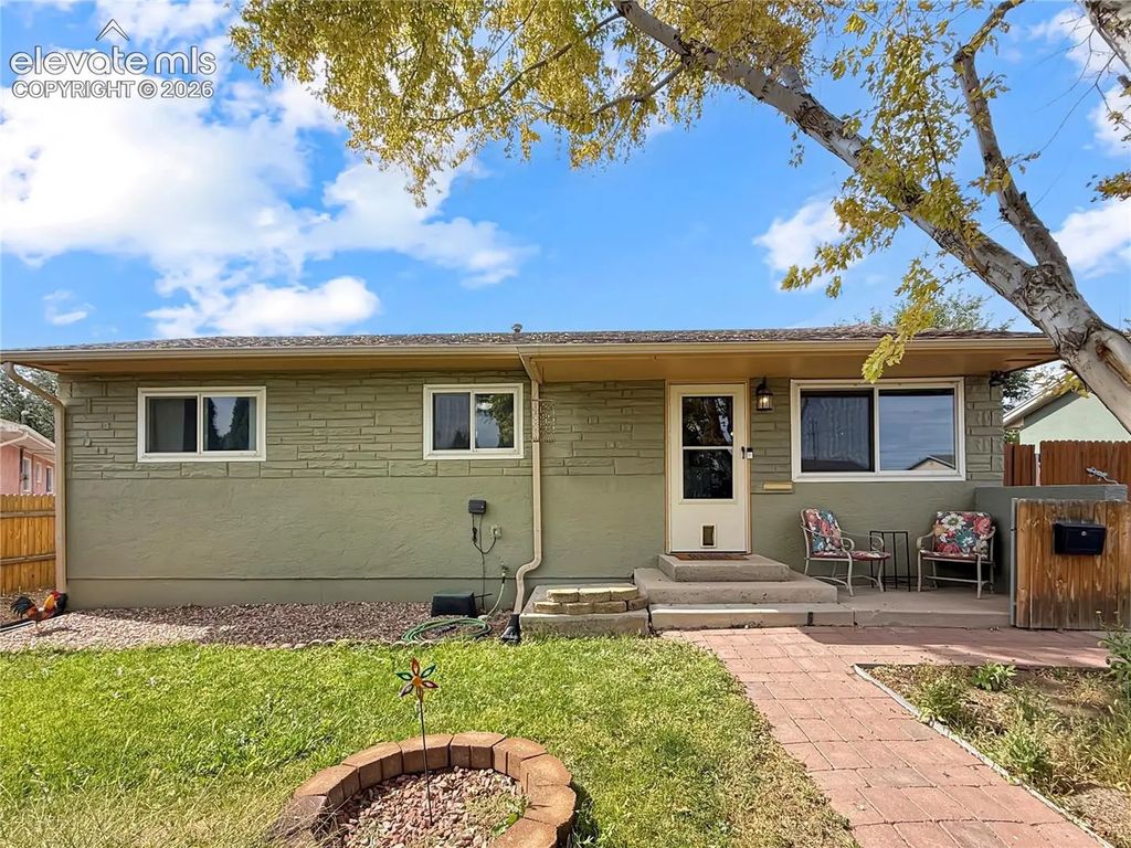 3206 Canterbury Lane, Pueblo