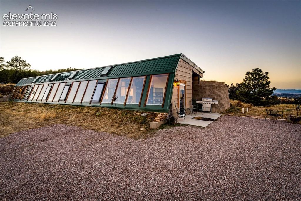 8782 Vaughn View Drive, Pueblo